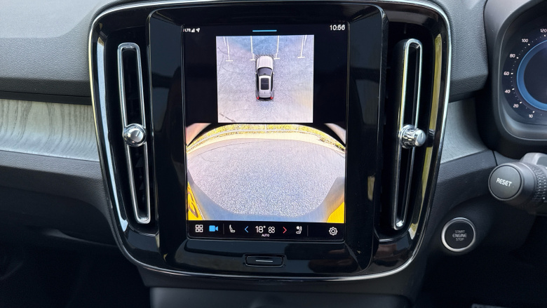 Volvo XC40 2.0 B3P Ultra Dark 5dr Auto Petrol Estate